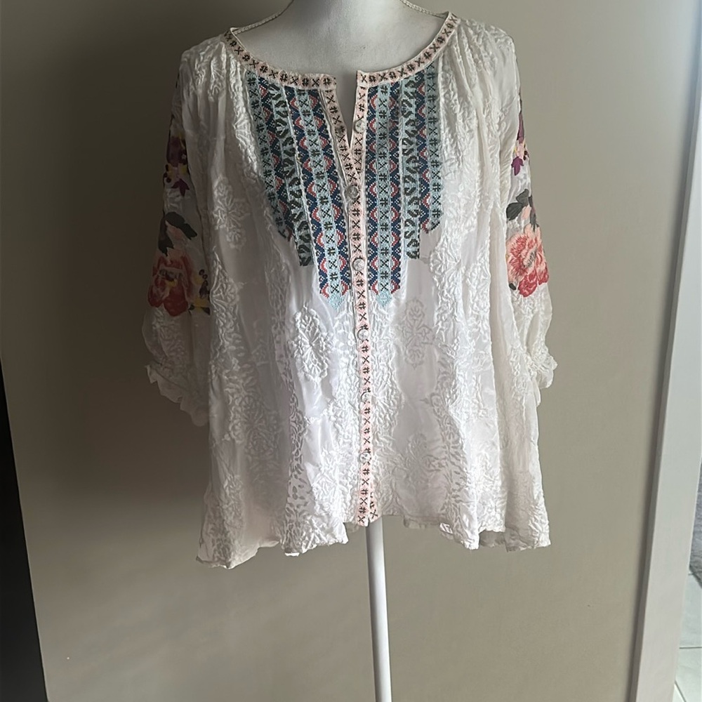 Sundance White and Blue Graphic Bib Collar Blouse